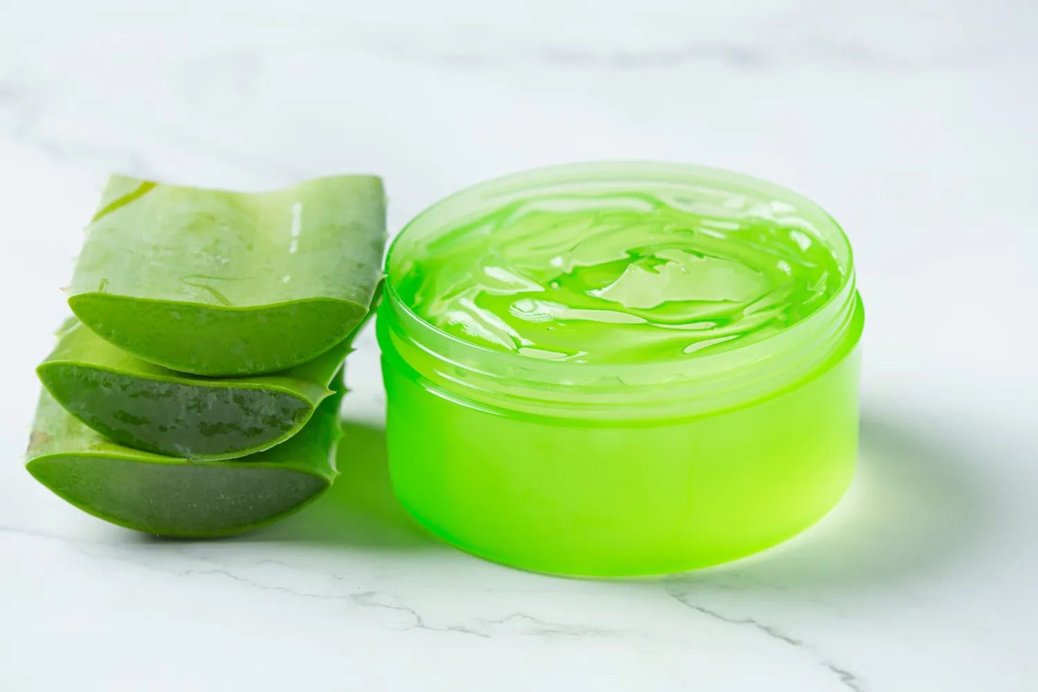 How To Use Aloe Vera Gel Overnight: Benefits, Tips & Precautions?