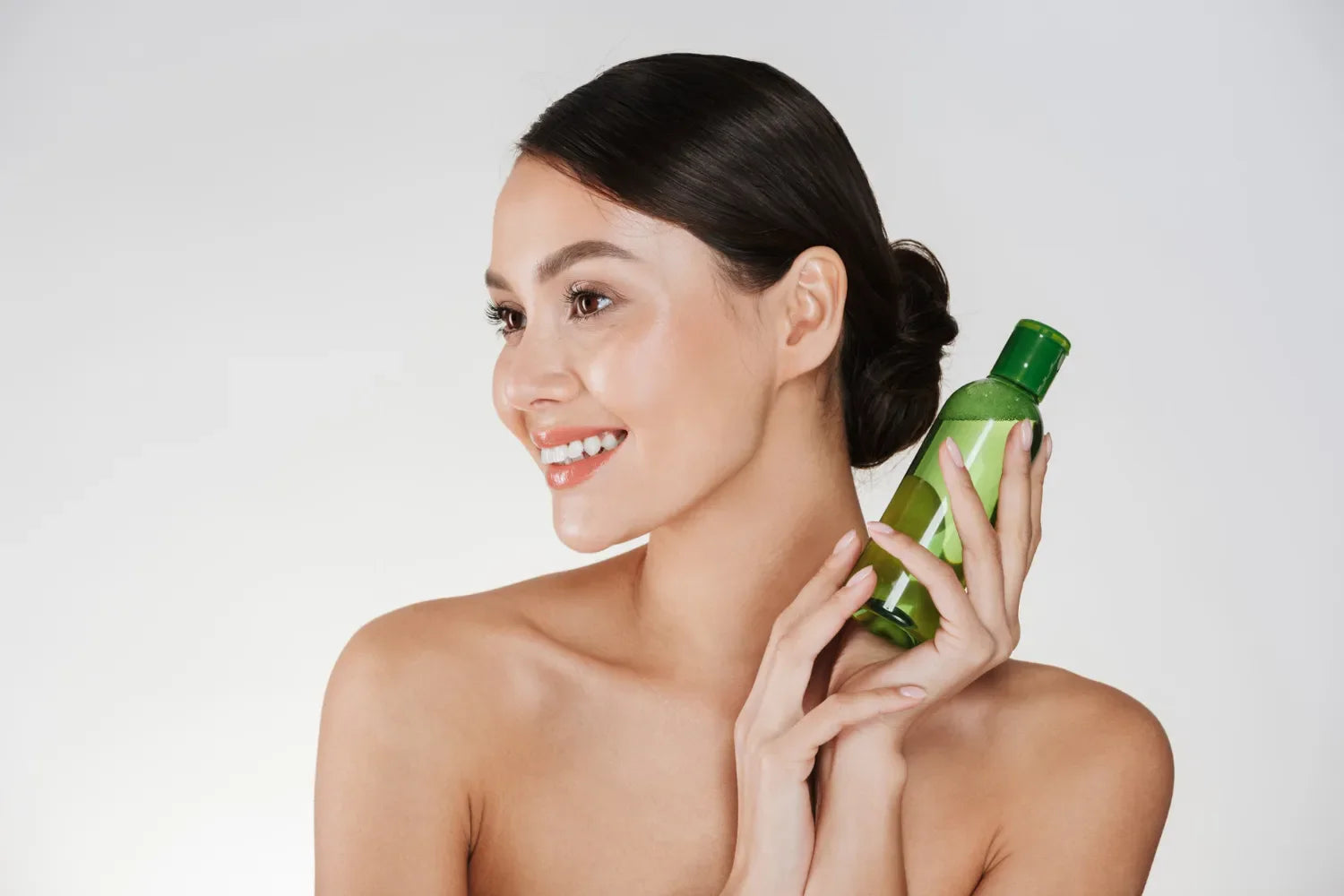 Glowing Skin Made Easy with Aloe Vera: Nature’s Gentle Touch for Everyday Care