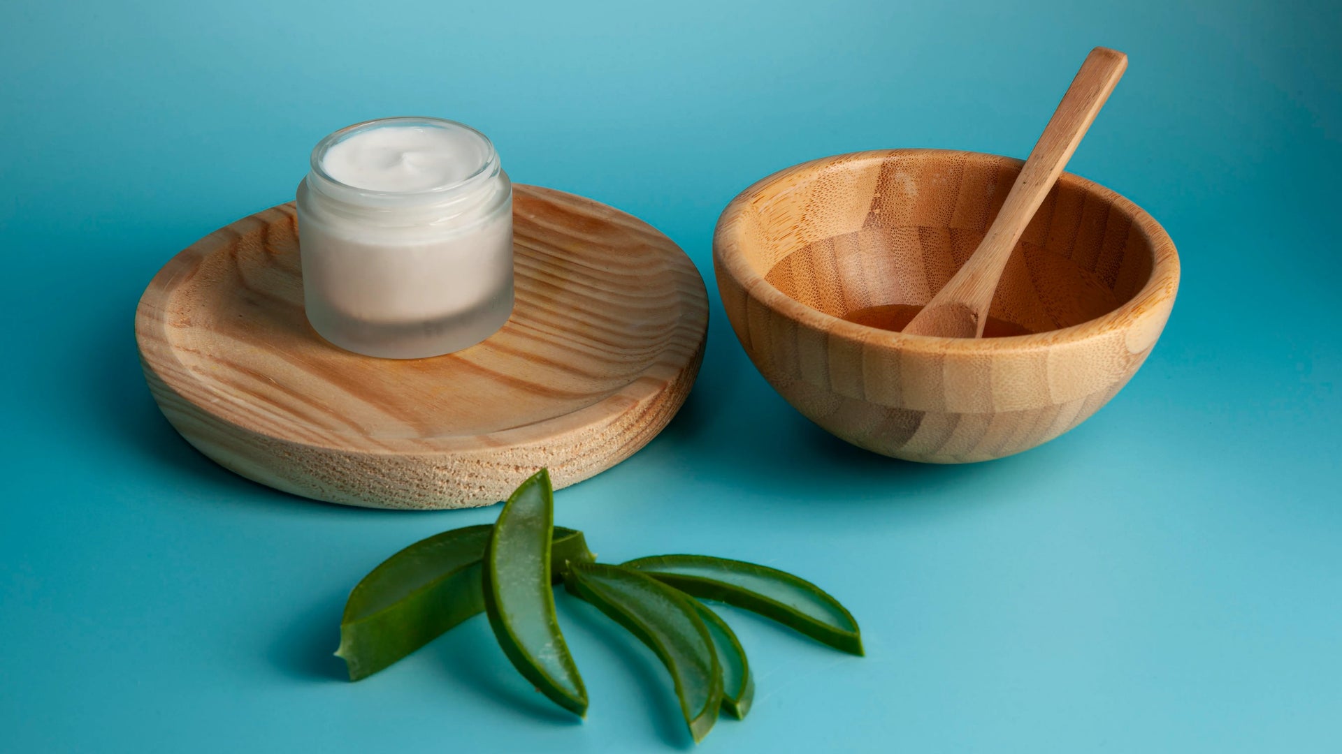 7 Ways Pure Aloe Vera Gel Can Transform Your Skin Overnight